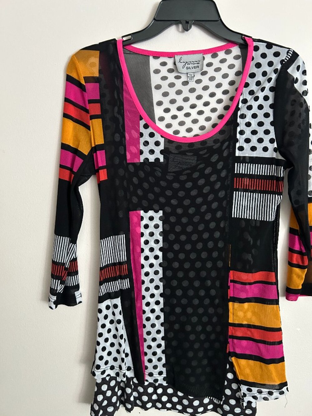 Lynn Ritchie Silver Blouse – Size XS – Bold Print, 3/4 Sleeve